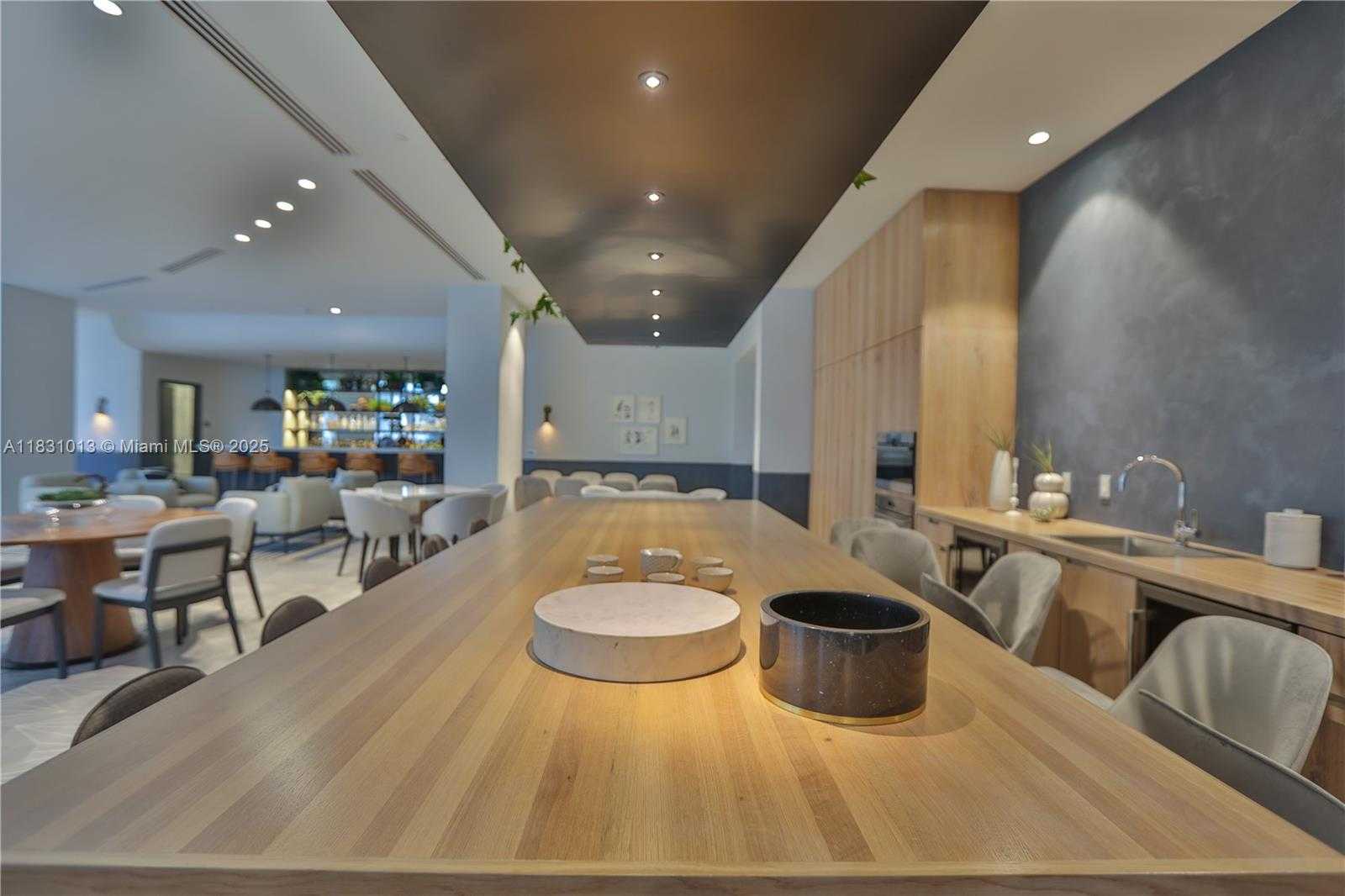 Small Image of 2831 SOUTH BAYSHORE DR #1002, Miami Number 16