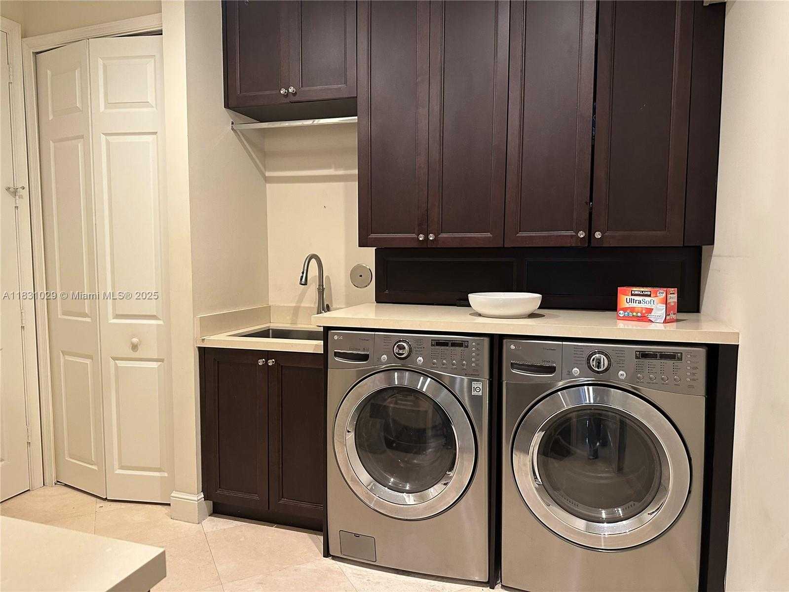 Small Image of 2534 MONTCLAIRE CT, Weston Number 12