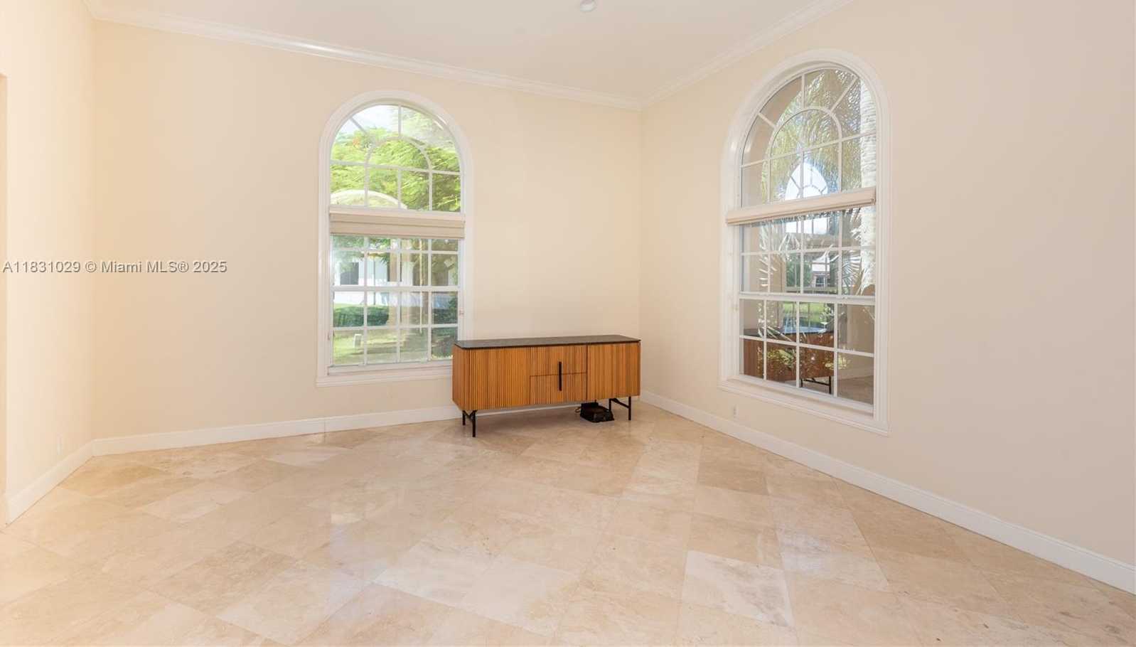 Small Image of 2534 MONTCLAIRE CT, Weston Number 20