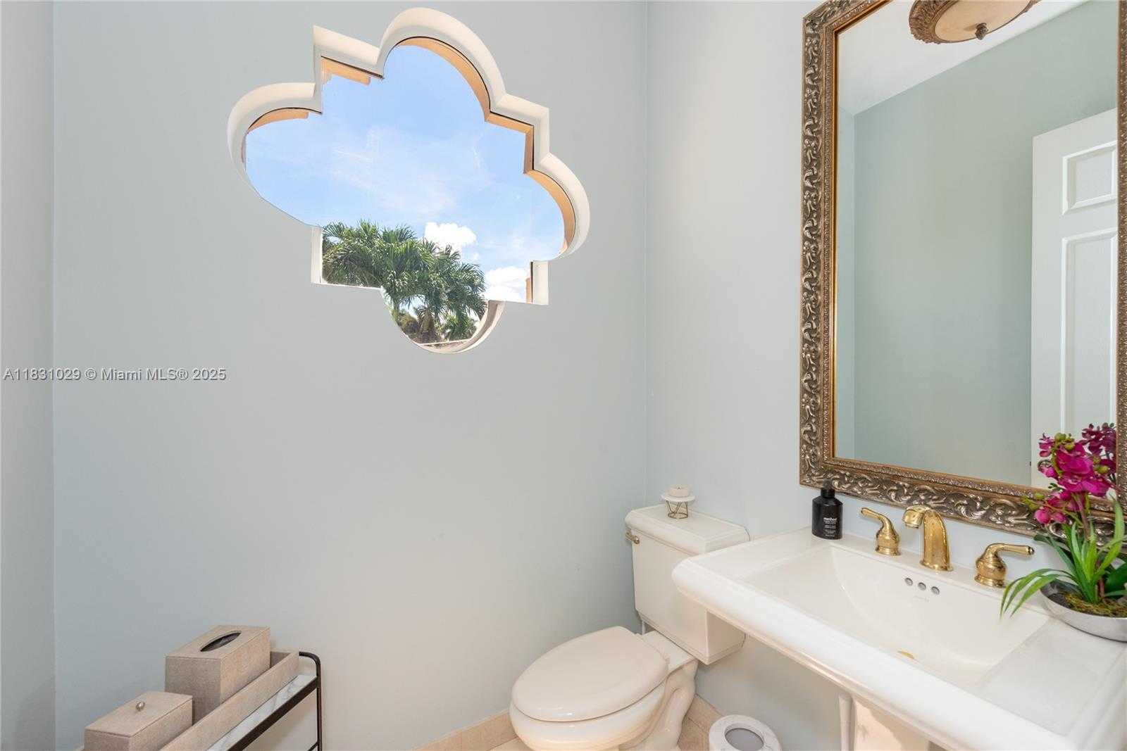 Small Image of 2534 MONTCLAIRE CT, Weston Number 22