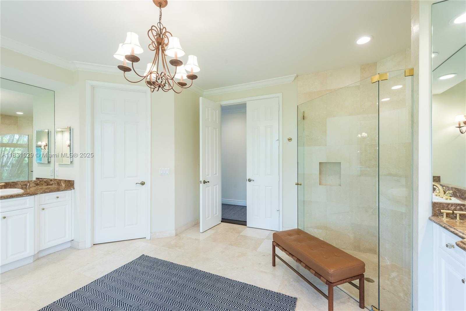 Small Image of 2534 MONTCLAIRE CT, Weston Number 26
