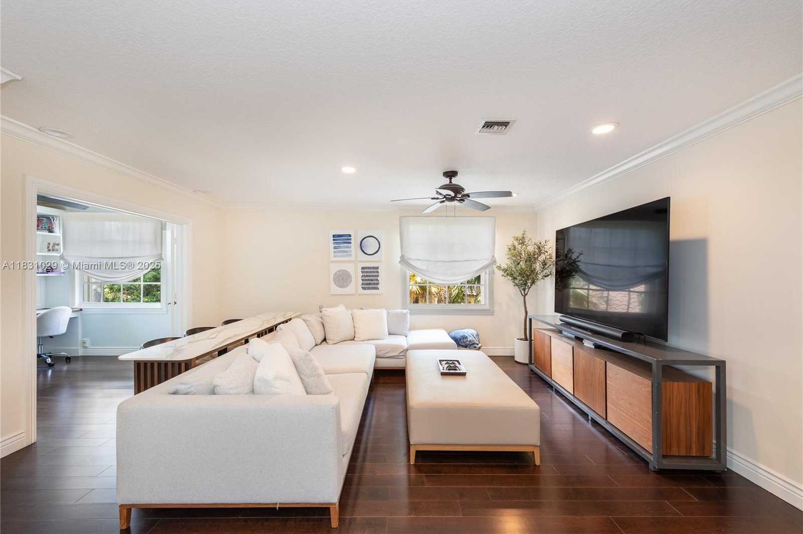 Small Image of 2534 MONTCLAIRE CT, Weston Number 29