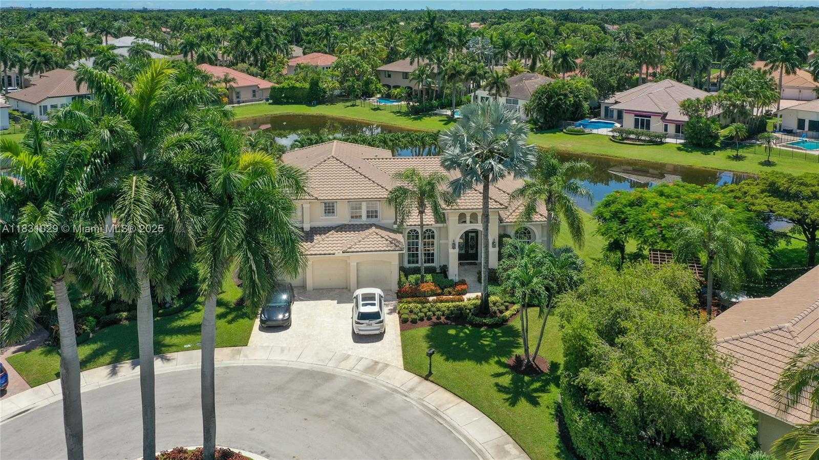 Small Image of 2534 MONTCLAIRE CT, Weston Number 35