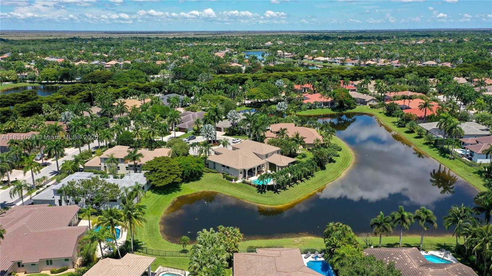 Small Image of 2534 MONTCLAIRE CT, Weston Number 39