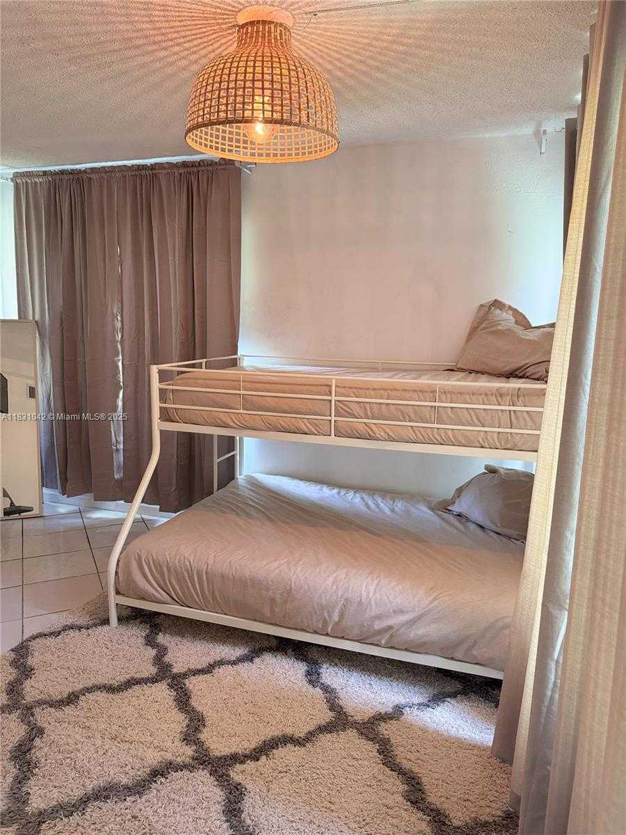 Small Image of 1630 NORTH EAST 157TH, North Miami Beach Number 7
