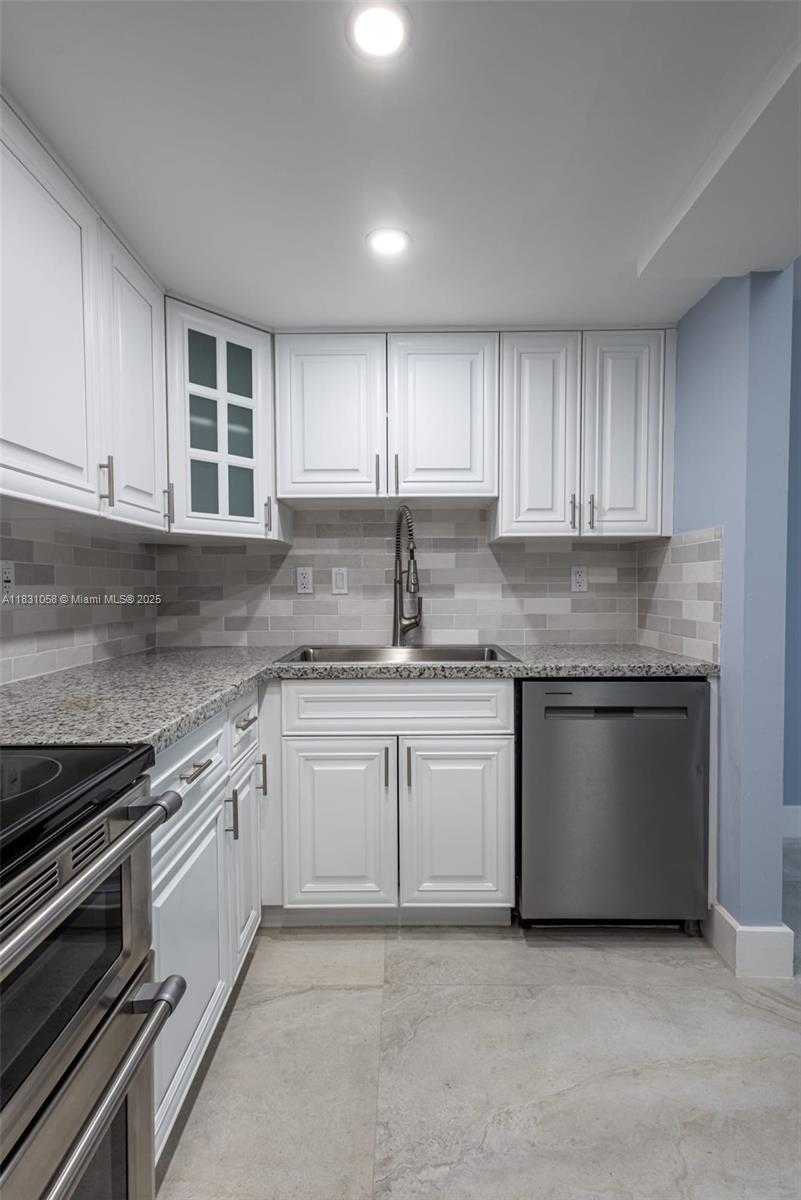 Small Image of 20350 WEST COUNTRY CLUB DR #PH24-4, Aventura Number 11