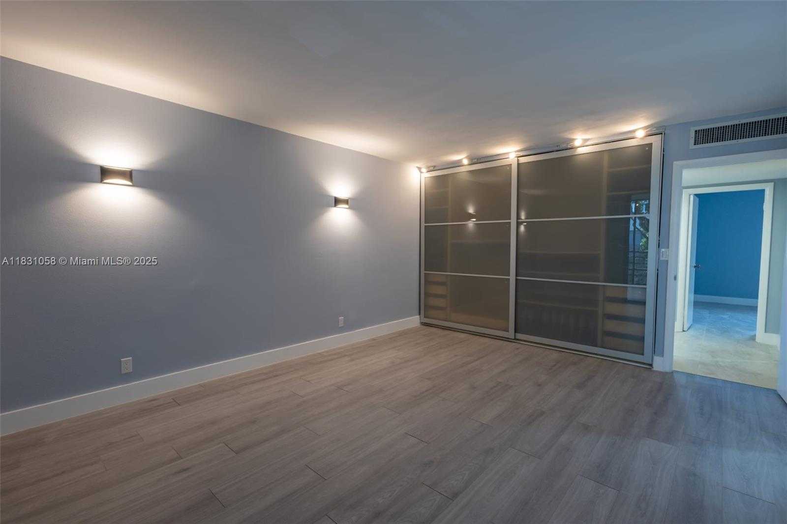 Small Image of 20350 WEST COUNTRY CLUB DR #PH24-4, Aventura Number 24