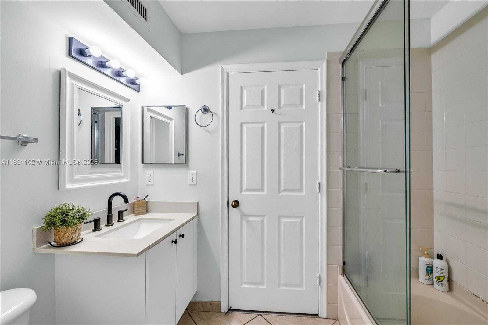Small Image of 4137 BRIAR LN #4137, Weston Number 14