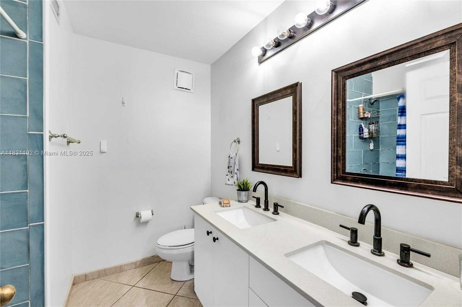 Small Image of 4137 BRIAR LN #4137, Weston Number 15