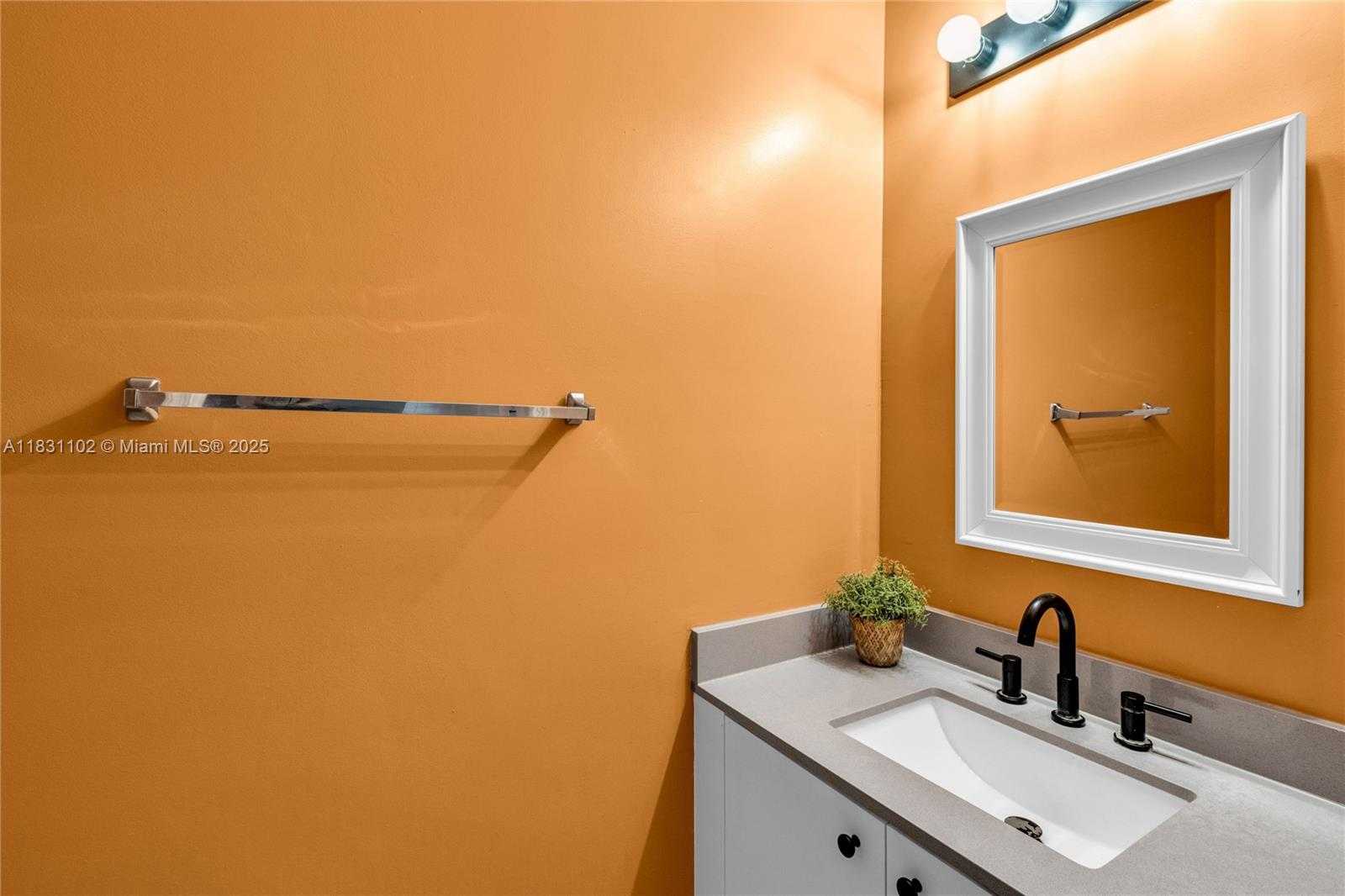 Small Image of 4137 BRIAR LN #4137, Weston Number 18
