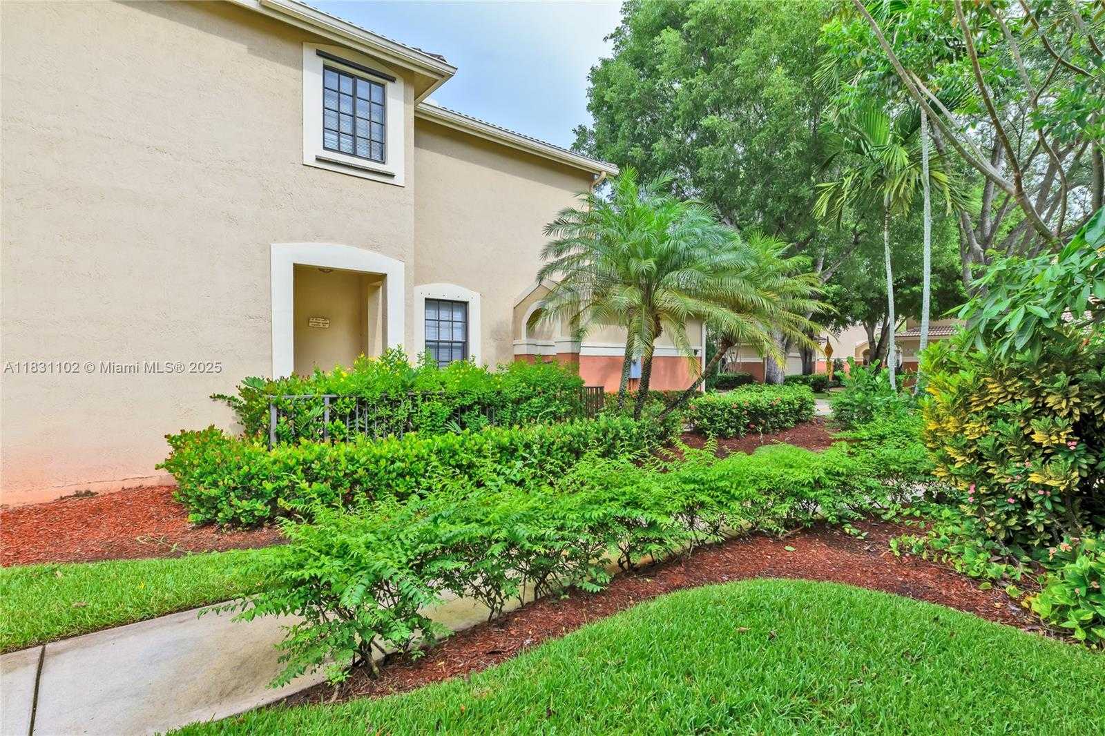 Small Image of 4137 BRIAR LN #4137, Weston Number 27