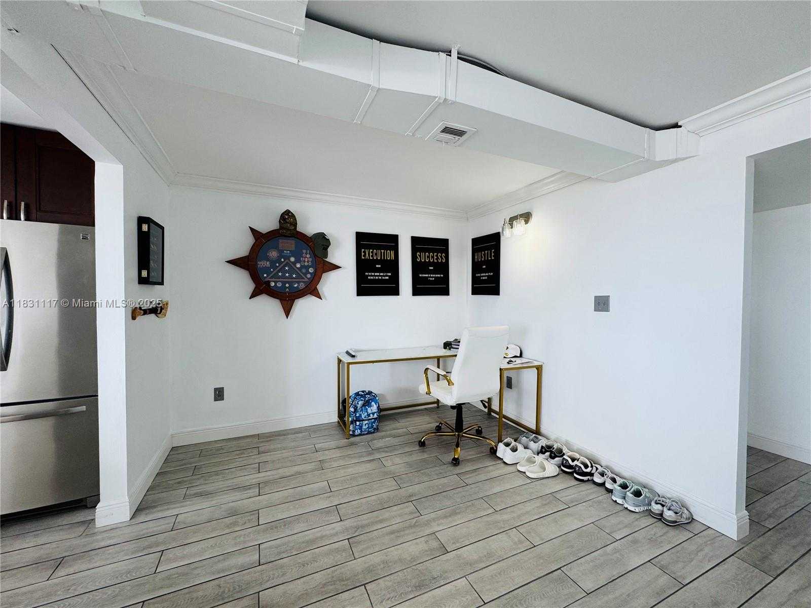 Small Image of 18031 BISCAYNE BLVD #1001, Aventura Number 11