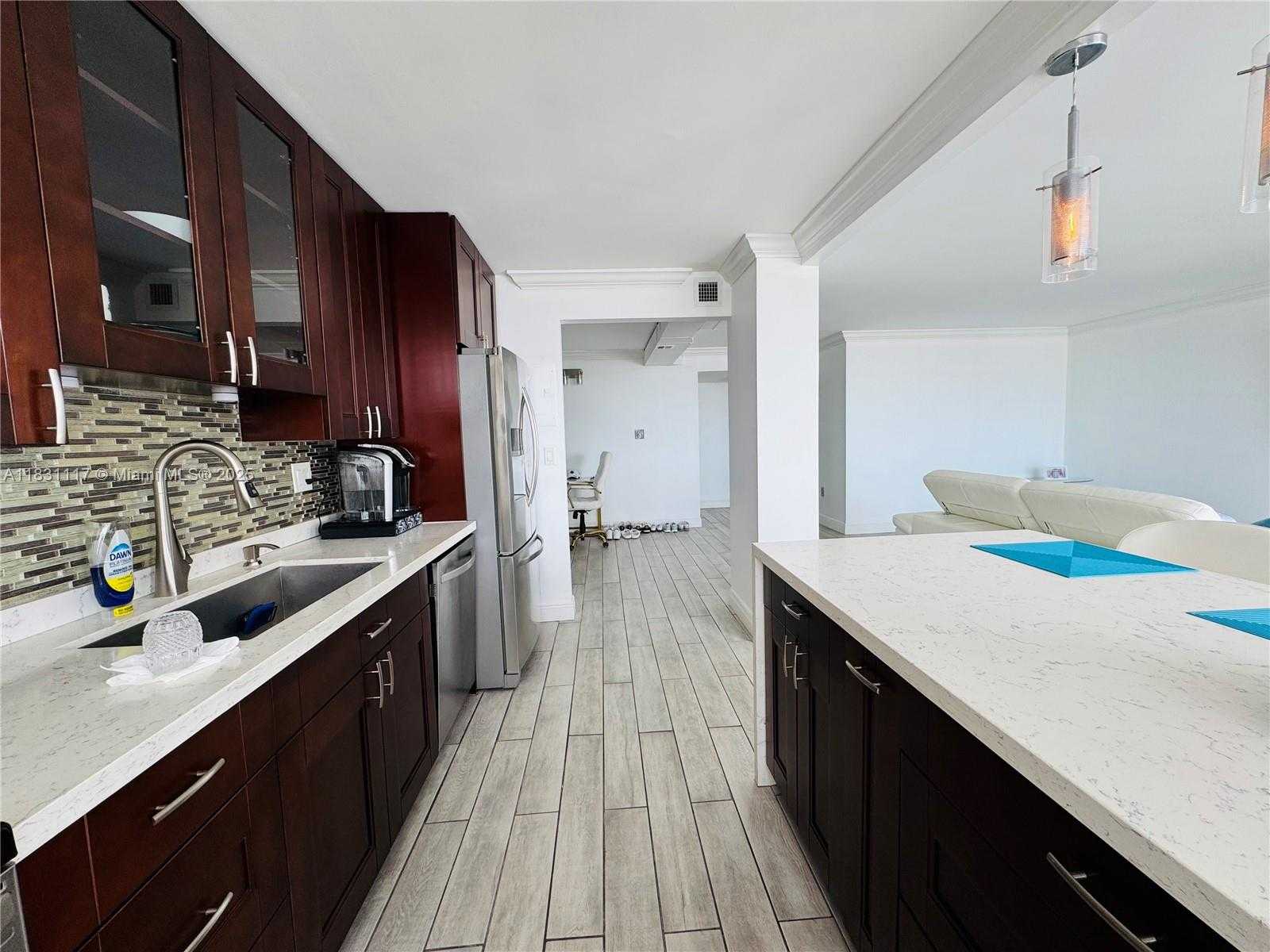 Small Image of 18031 BISCAYNE BLVD #1001, Aventura Number 2