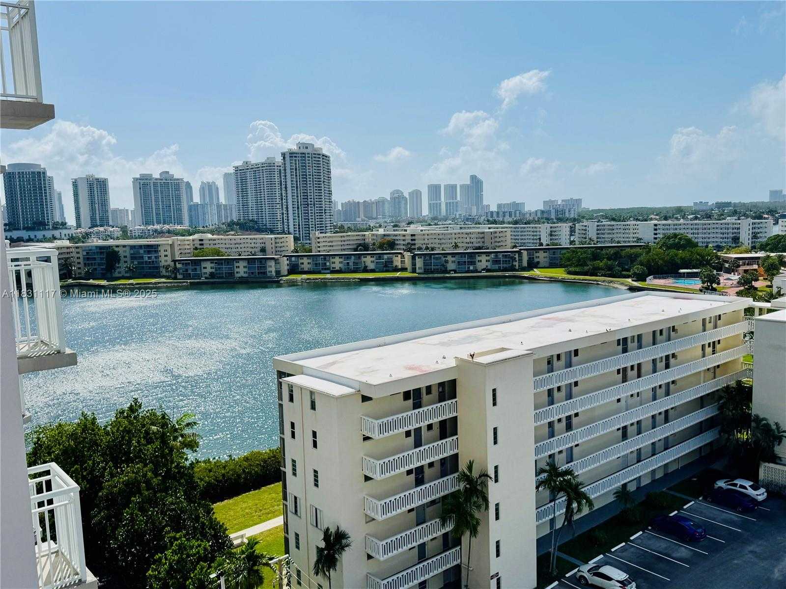 Small Image of 18031 BISCAYNE BLVD #1001, Aventura Number 20