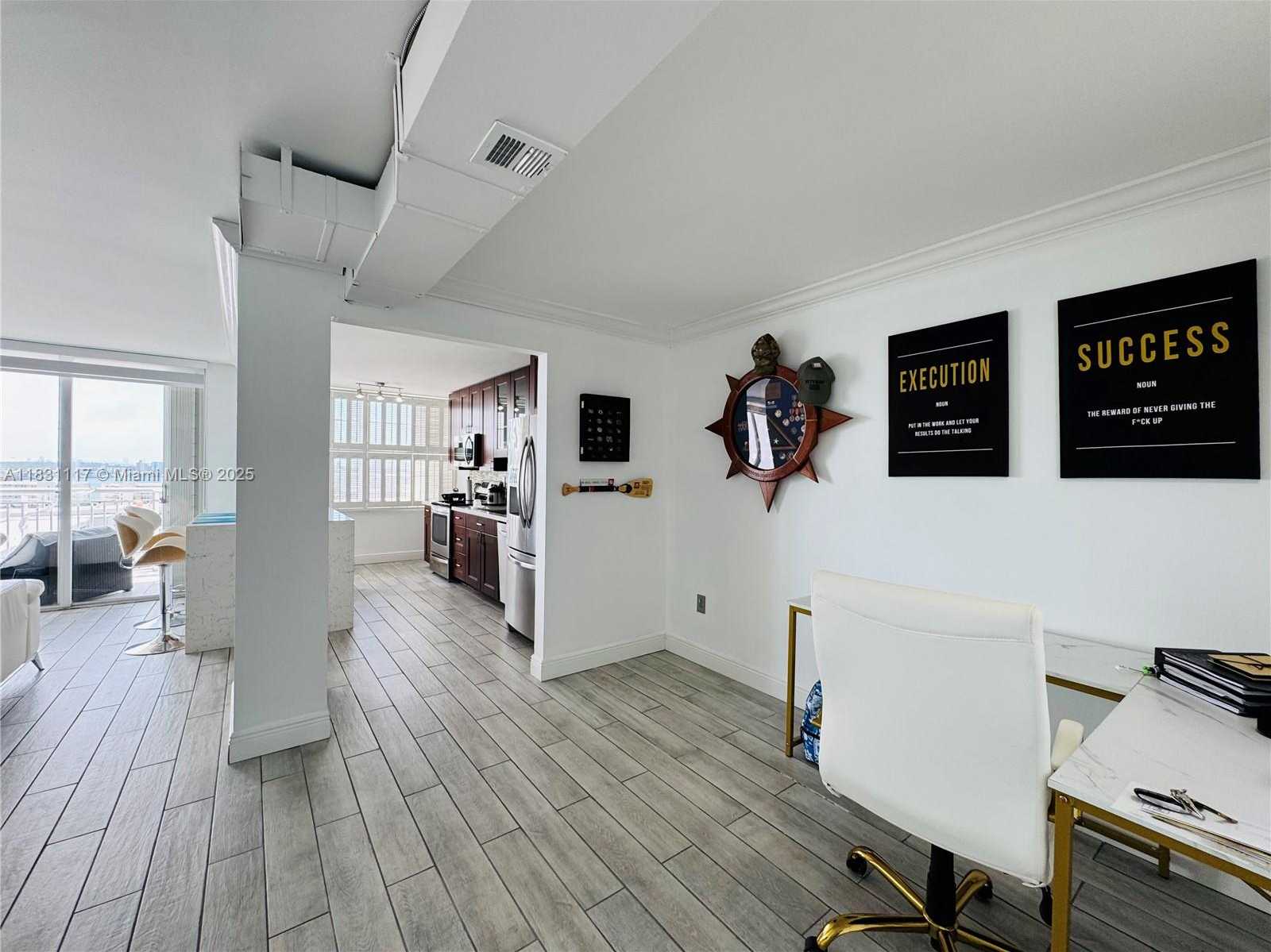 Small Image of 18031 BISCAYNE BLVD #1001, Aventura Number 6