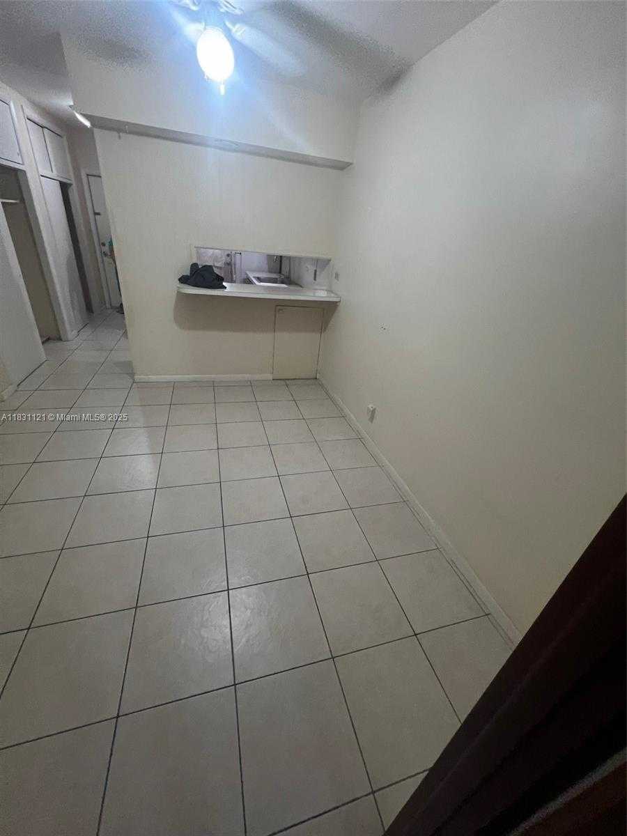 Small Image of 6580 SANTONA ST #A10, Coral Gables Number 11