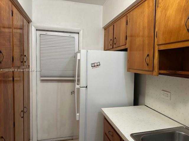 Small Image of 6580 SANTONA ST #A10, Coral Gables Number 14