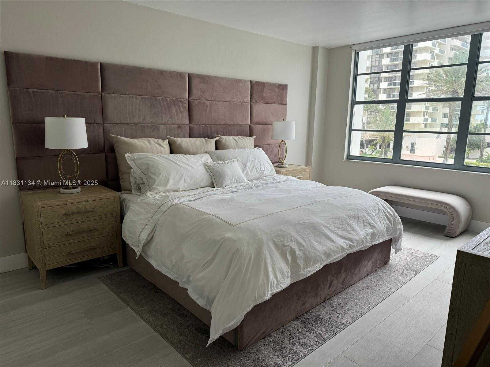 Small Image of 5700 COLLINS AVE #3C, Miami Beach Number 9