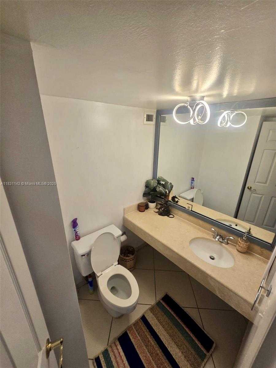Small Image of 6770 INDIAN CREEK DR #4T, Miami Beach Number 26