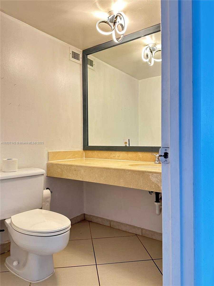 Small Image of 6770 INDIAN CREEK DR #4T, Miami Beach Number 35