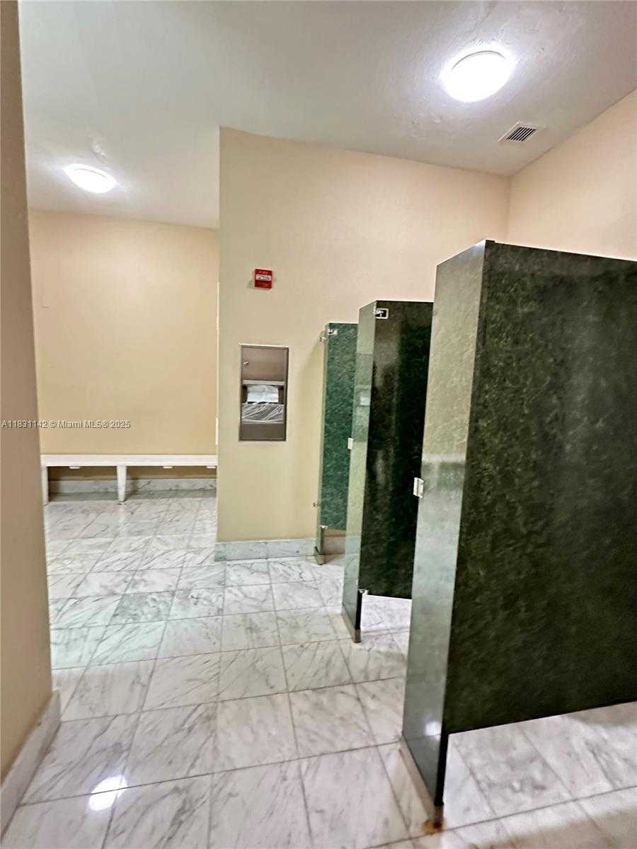 Small Image of 6770 INDIAN CREEK DR #4T, Miami Beach Number 37