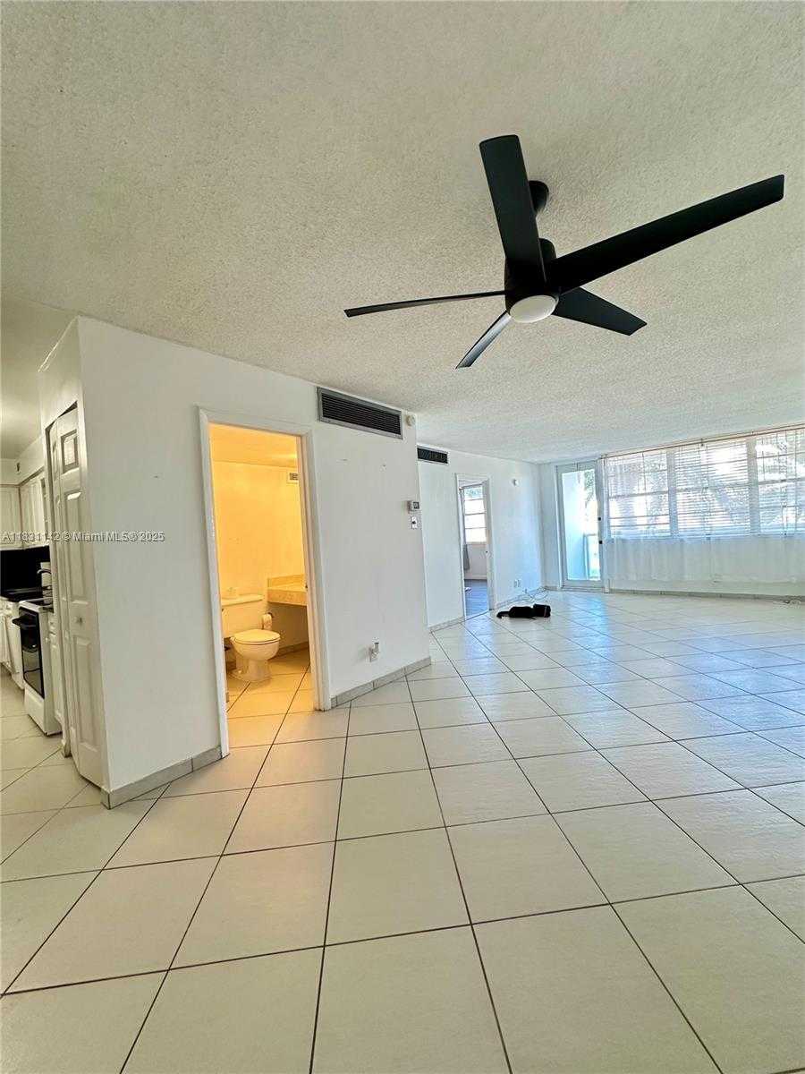 Small Image of 6770 INDIAN CREEK DR #4T, Miami Beach Number 4