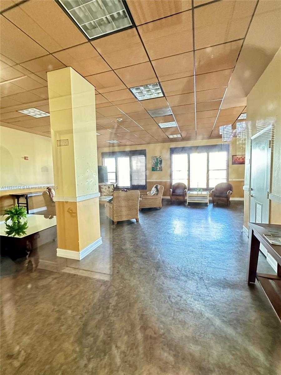 Small Image of 6770 INDIAN CREEK DR #4T, Miami Beach Number 45