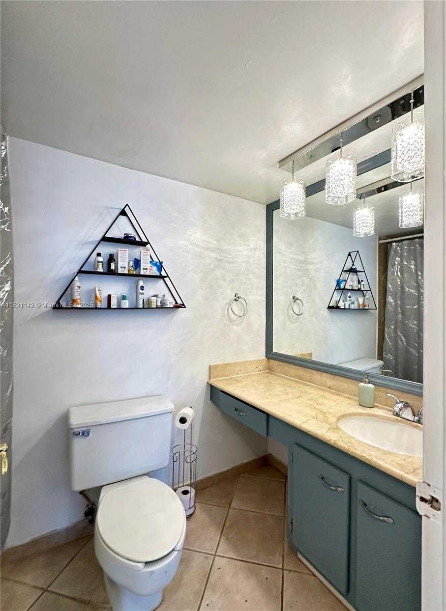 Small Image of 6770 INDIAN CREEK DR #4T, Miami Beach Number 9
