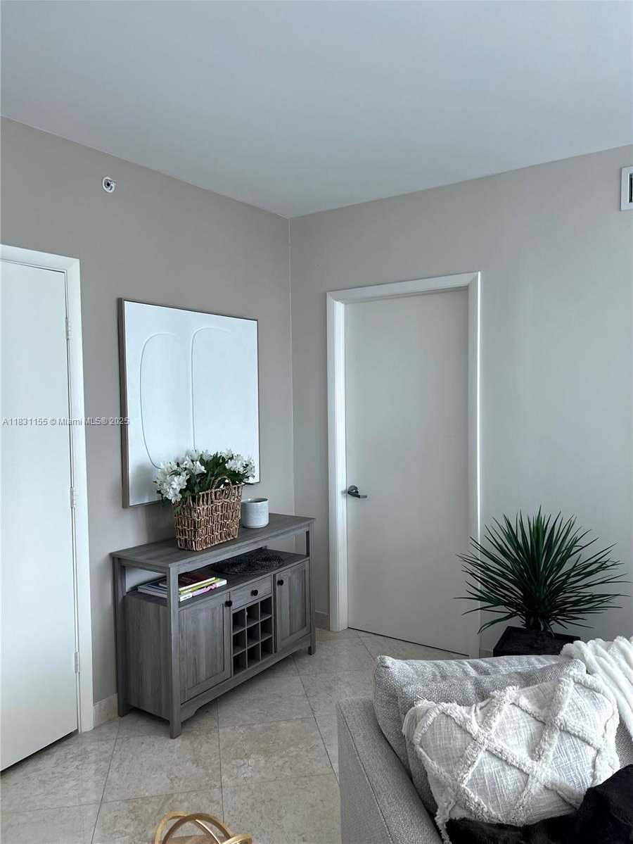 Small Image of 350 SOUTH MIAMI AVE #3302, Miami Number 39