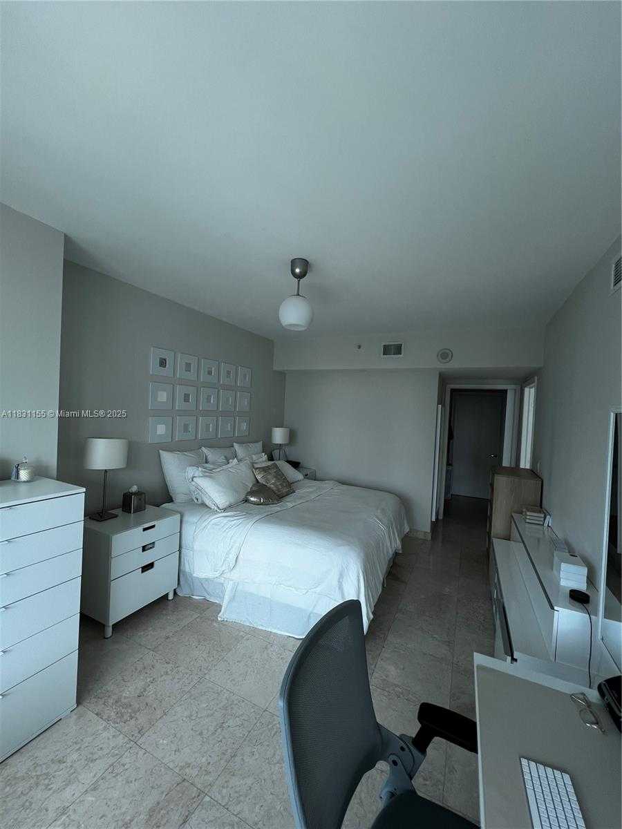 Small Image of 350 SOUTH MIAMI AVE #3302, Miami Number 51