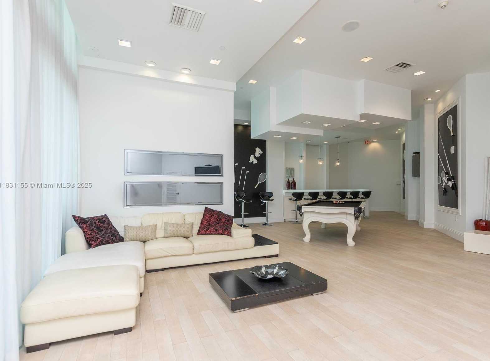 Small Image of 350 SOUTH MIAMI AVE #3302, Miami Number 92