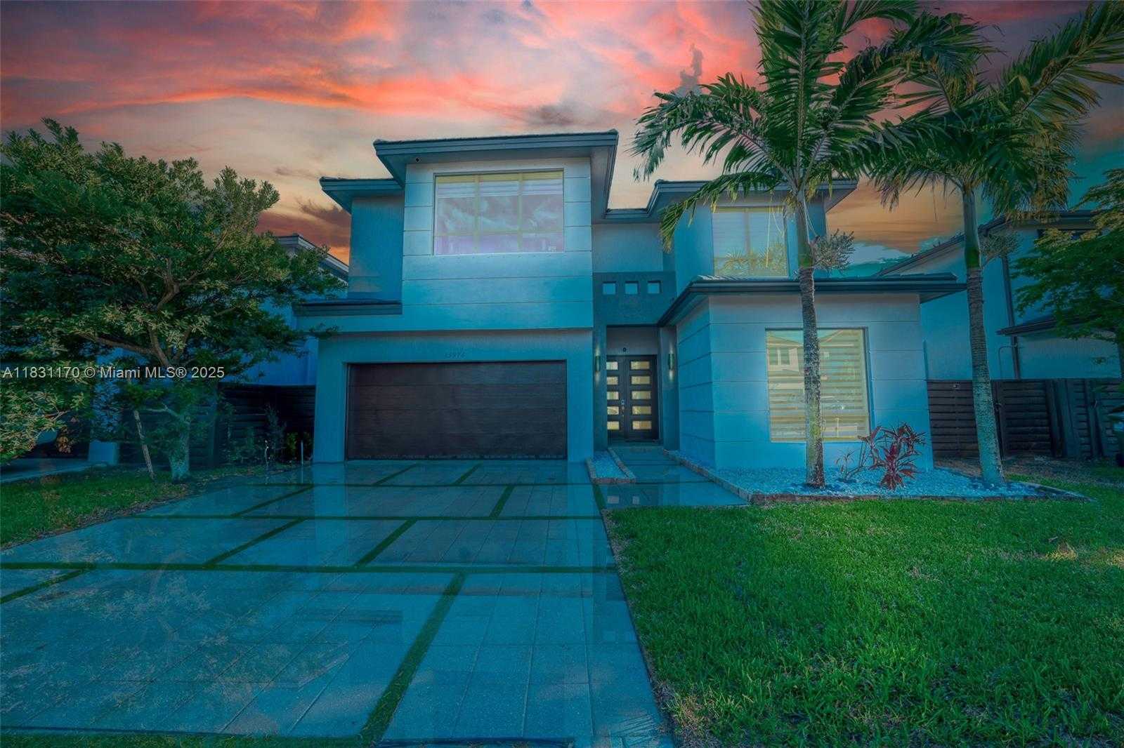 Small Image of 15976 SOUTH WEST 136TH TER #15976, Miami Number 11