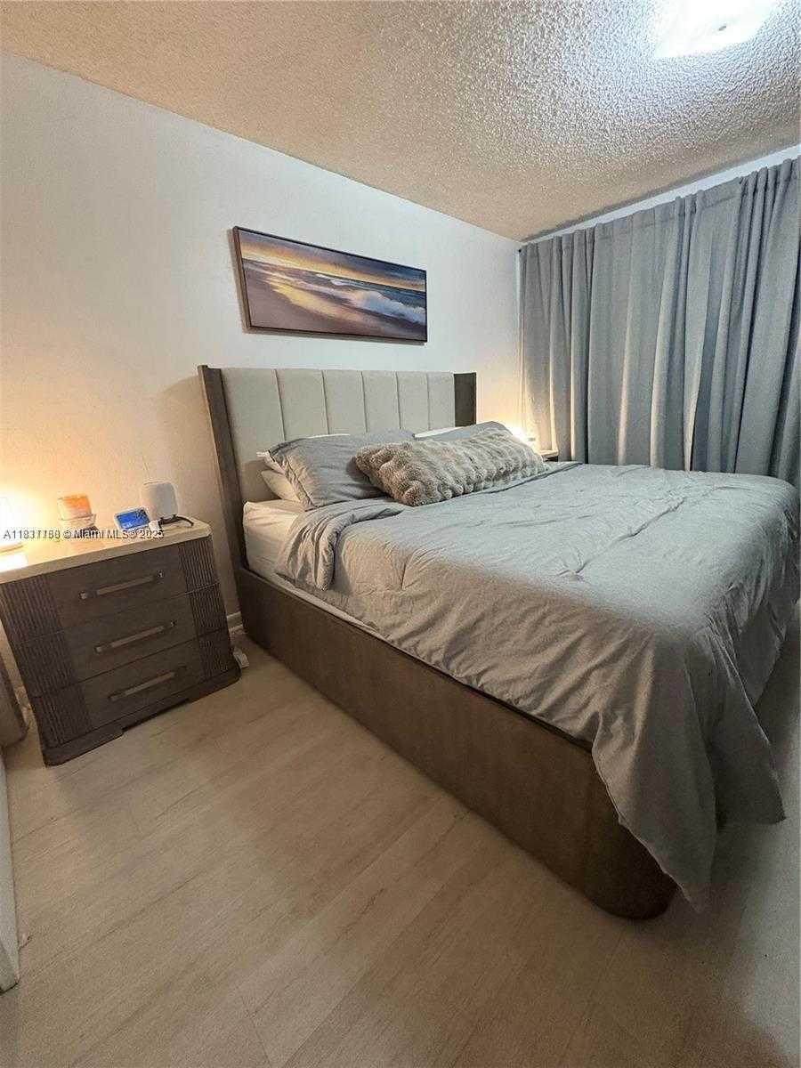 Small Image of 7545 EAST TREASURE DR #4K, North Bay Village Number 5
