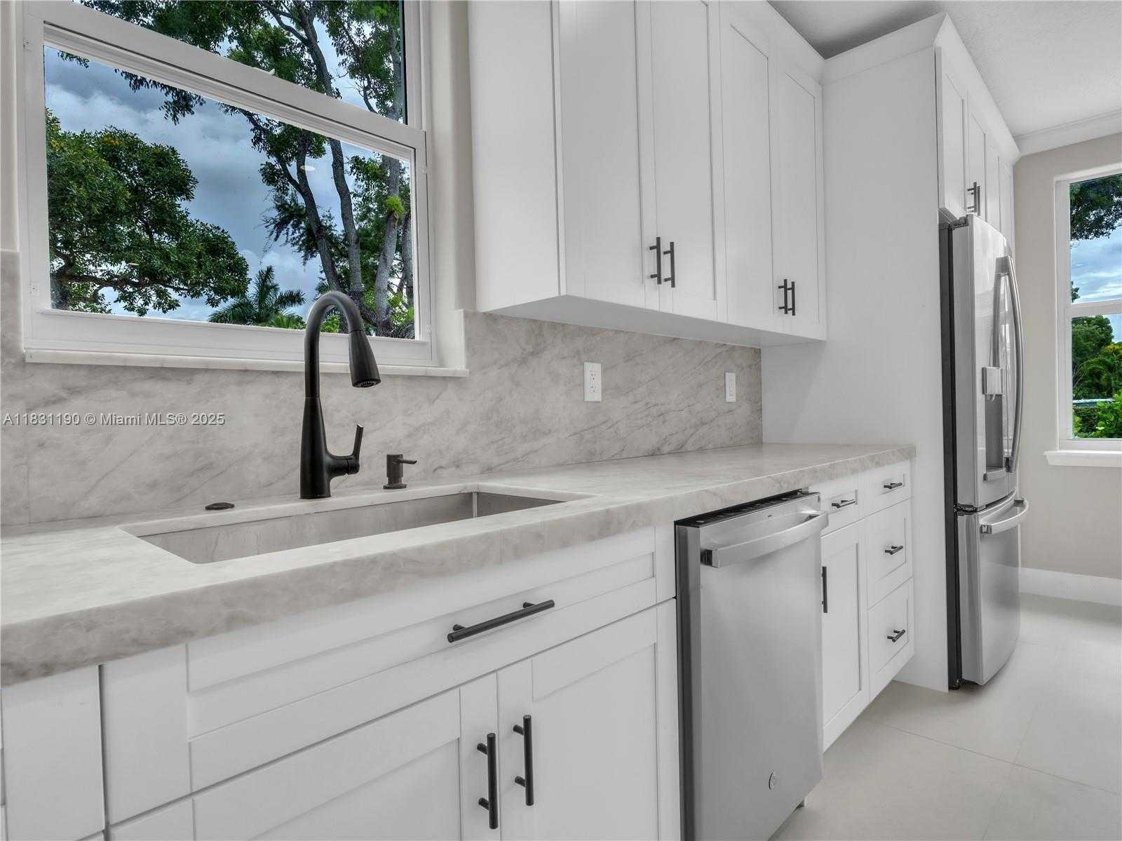 Small Image of 12427 SOUTH WEST 121ST AVE, Miami Number 2