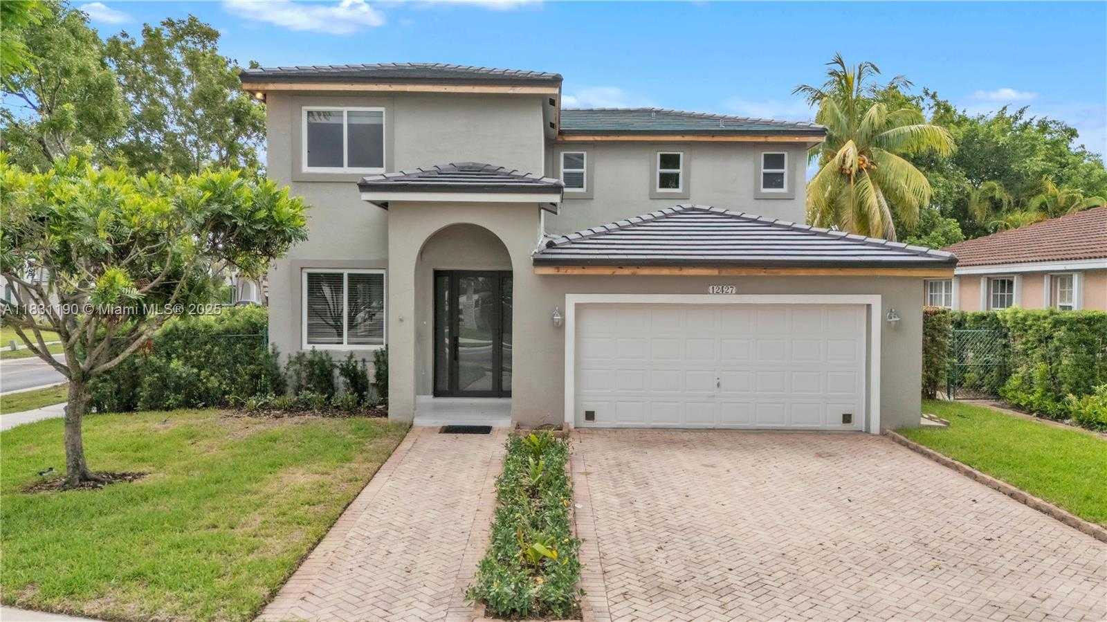 Small Image of 12427 SOUTH WEST 121ST AVE, Miami Number 3