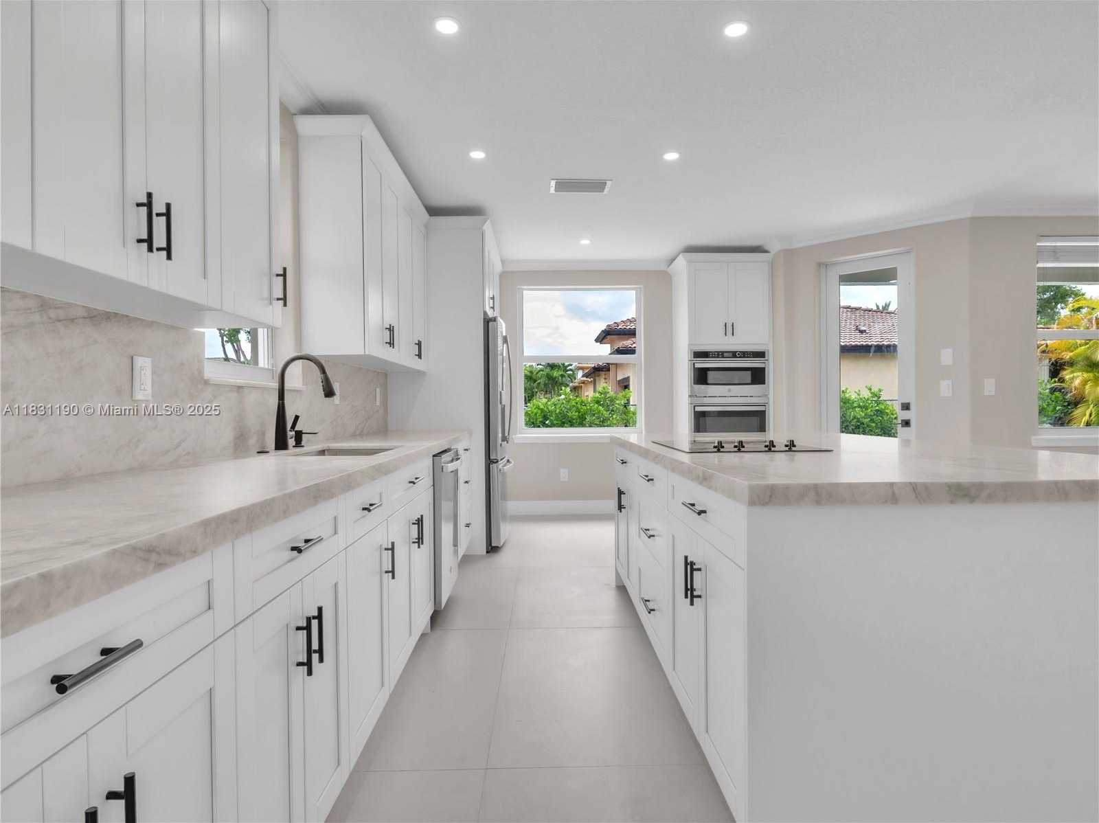 Small Image of 12427 SOUTH WEST 121ST AVE, Miami Number 4