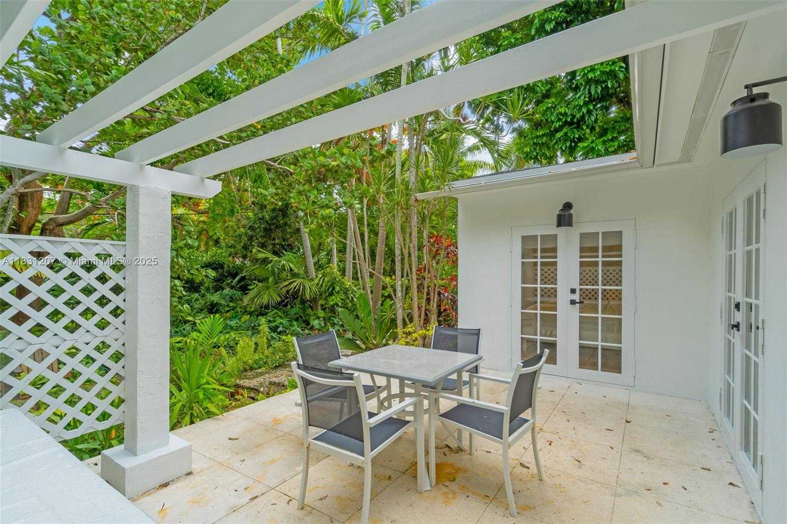 Small Image of 4151 EL PRADO BLVD, Miami Number 20