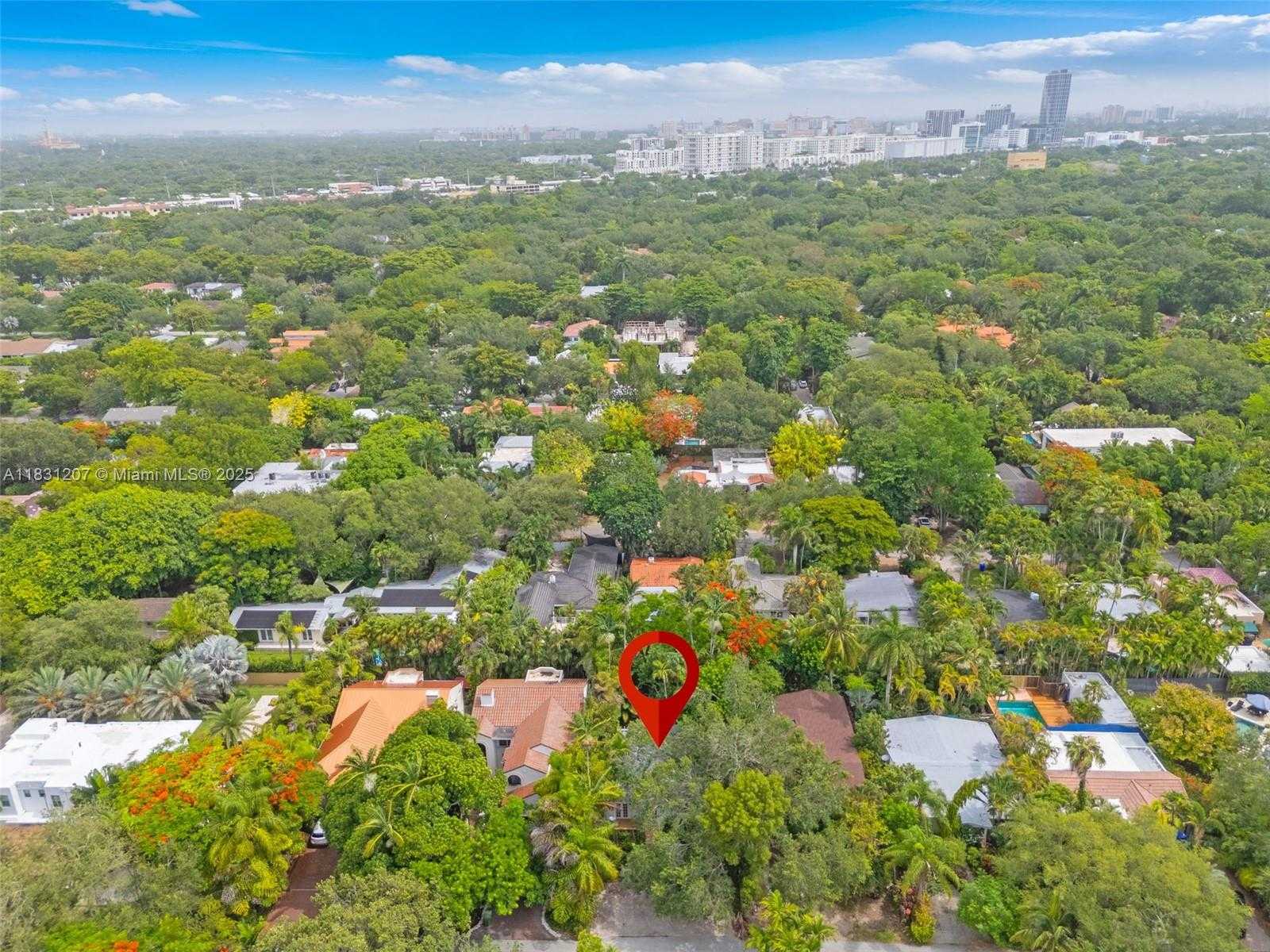 Small Image of 4151 EL PRADO BLVD, Miami Number 22