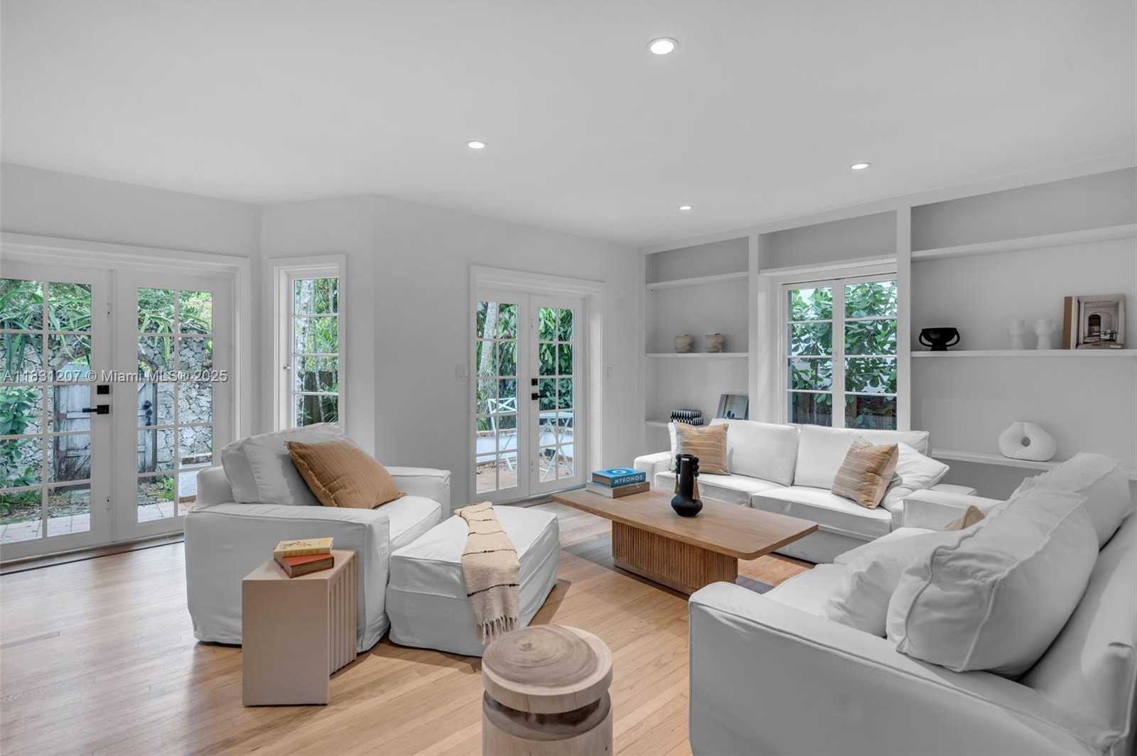Small Image of 4151 EL PRADO BLVD, Miami Number 5