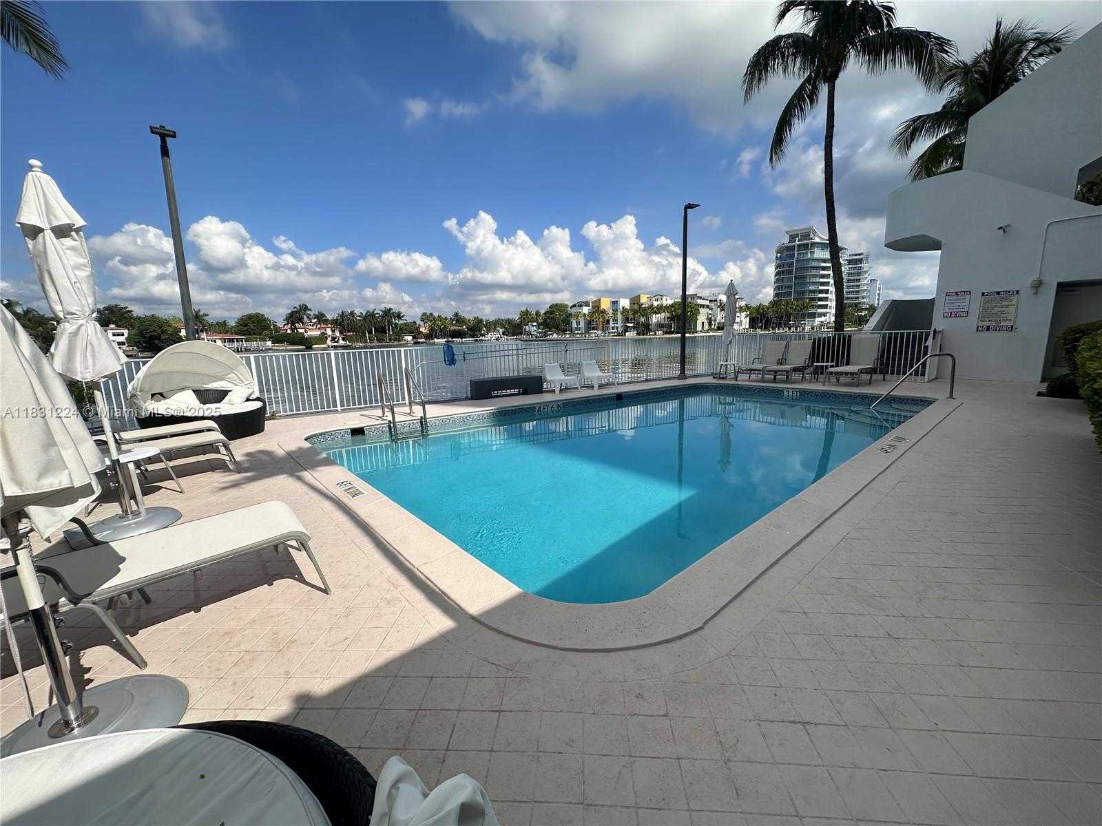 Small Image of 5880 COLLINS AVE #1203, Miami Beach Number 28
