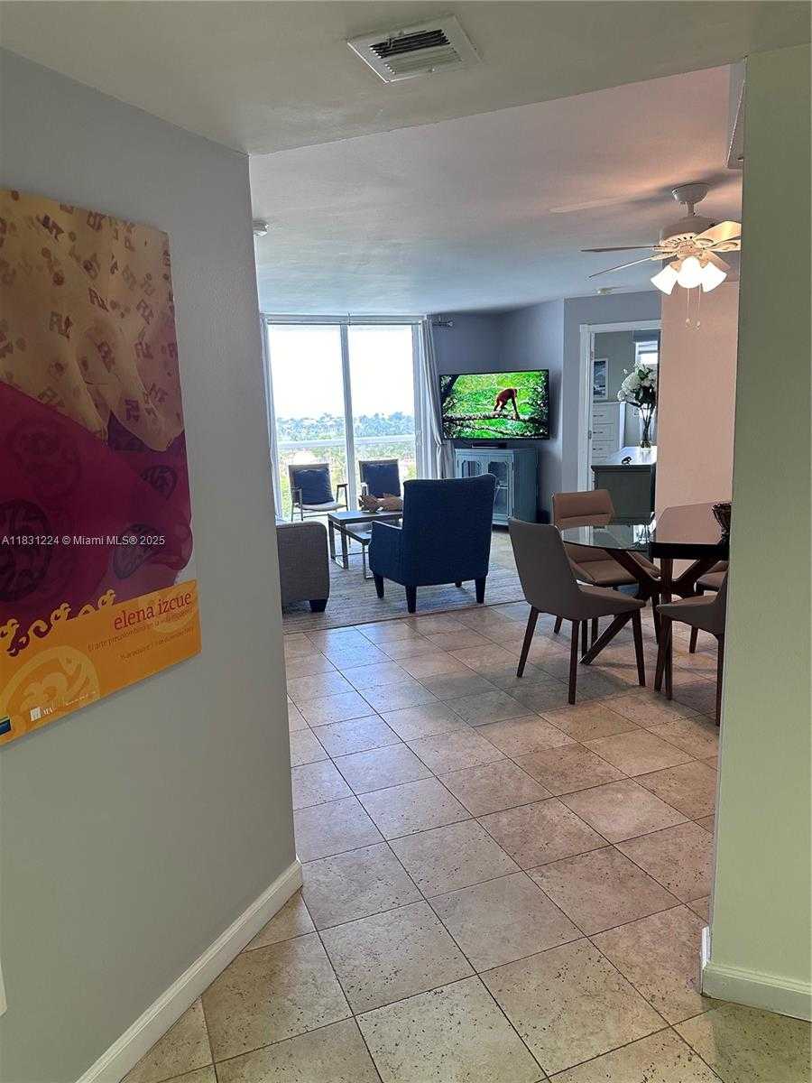 Small Image of 5880 COLLINS AVE #1203, Miami Beach Number 3