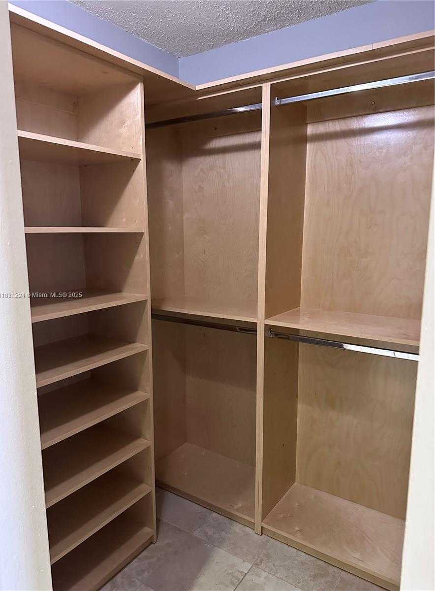 Small Image of 5880 COLLINS AVE #1203, Miami Beach Number 9
