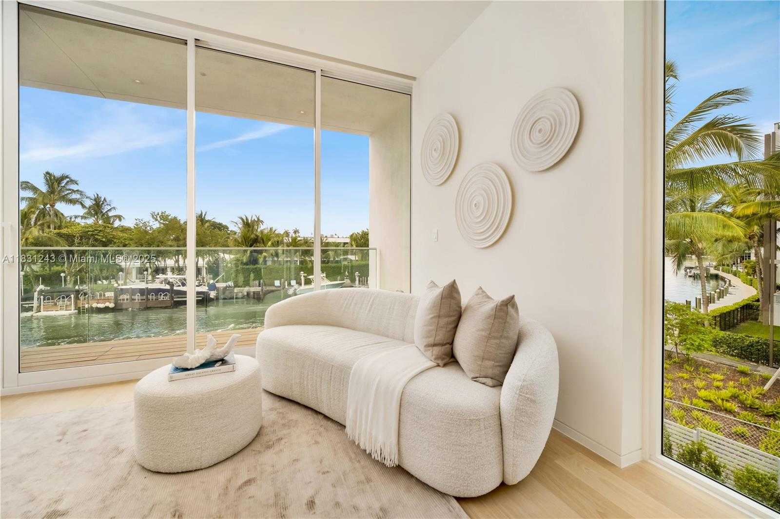 Small Image of 1011 WEST 48TH ST #8, Miami Beach Number 21