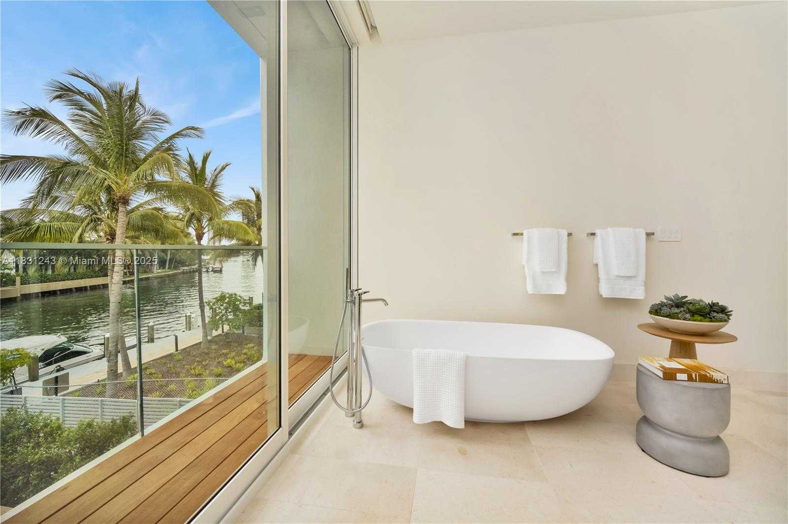 Small Image of 1011 WEST 48TH ST #8, Miami Beach Number 22