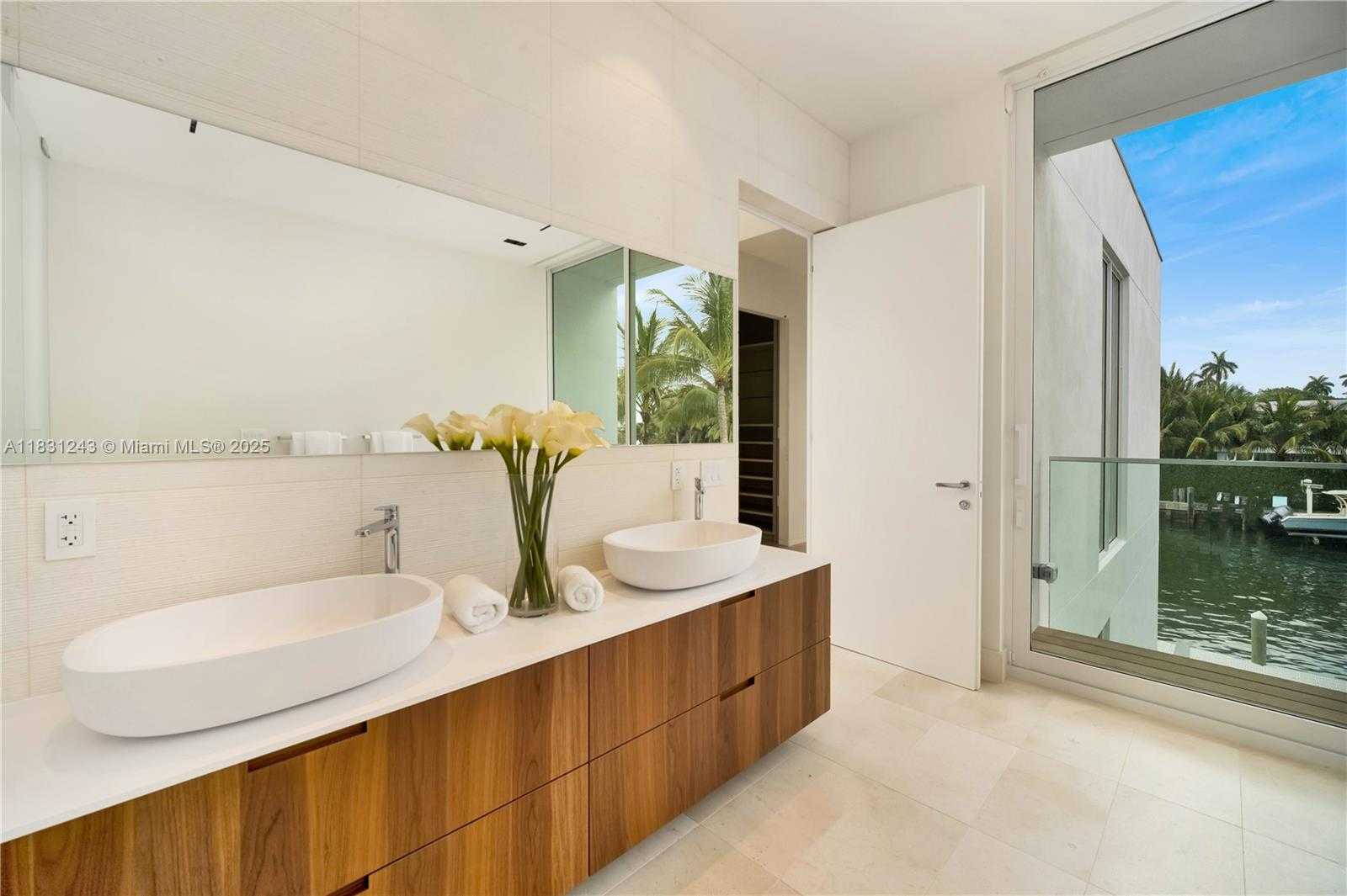 Small Image of 1011 WEST 48TH ST #8, Miami Beach Number 23