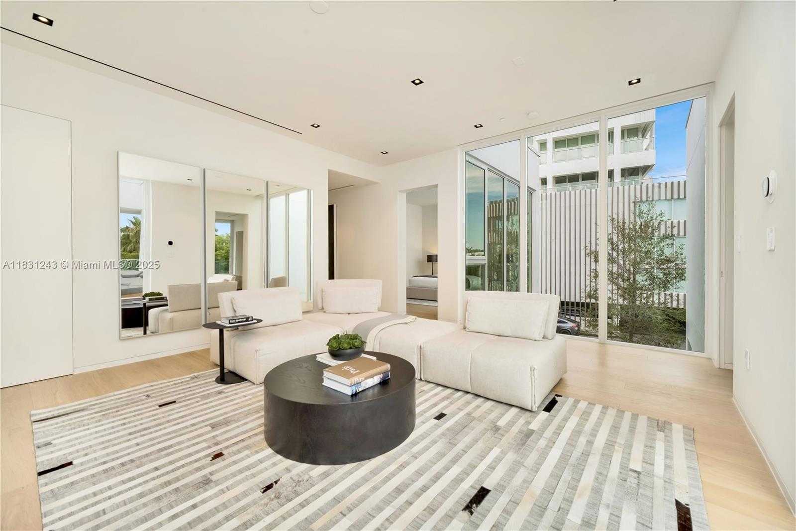 Small Image of 1011 WEST 48TH ST #8, Miami Beach Number 25