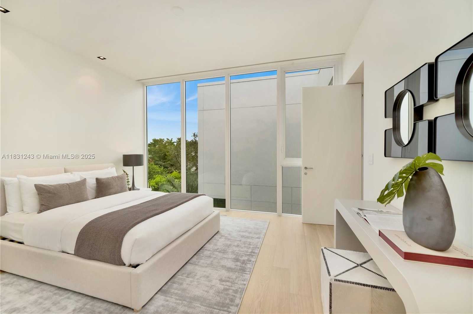 Small Image of 1011 WEST 48TH ST #8, Miami Beach Number 26