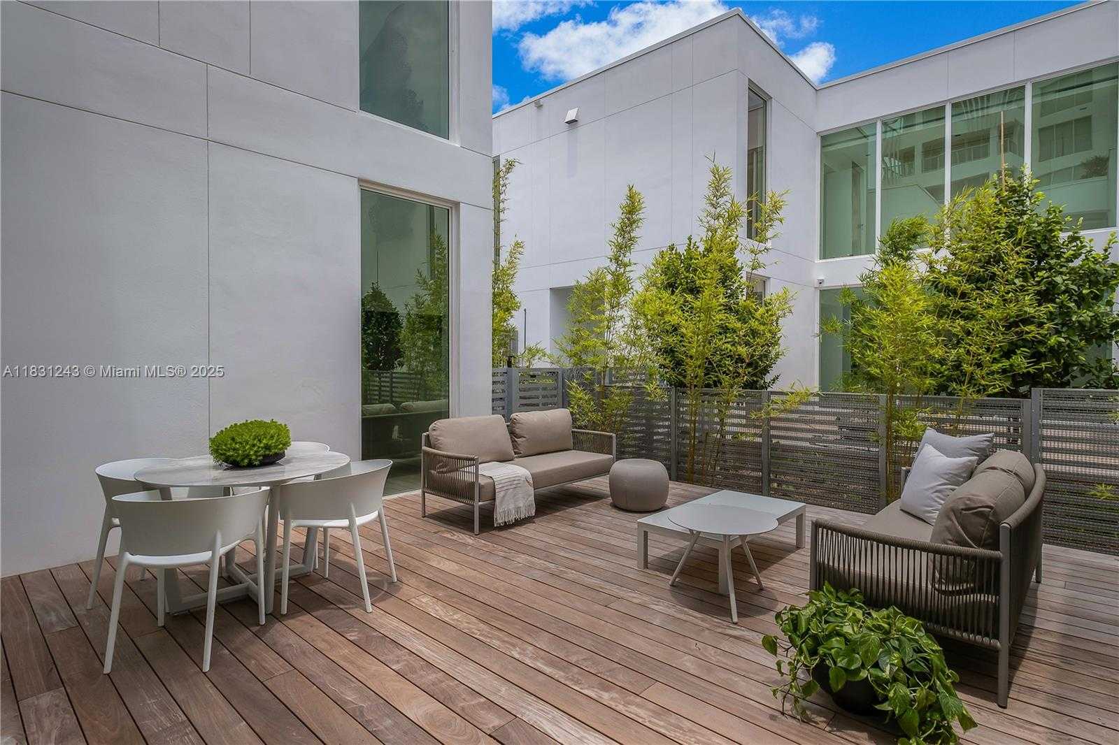 Small Image of 1011 WEST 48TH ST #8, Miami Beach Number 32