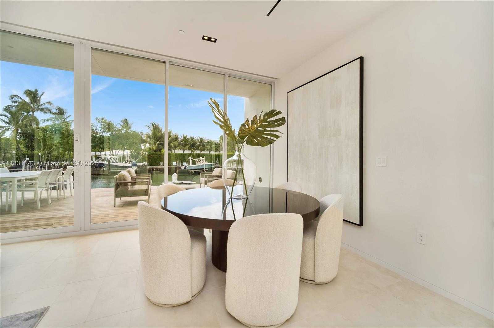 Small Image of 1011 WEST 48TH ST #8, Miami Beach Number 5