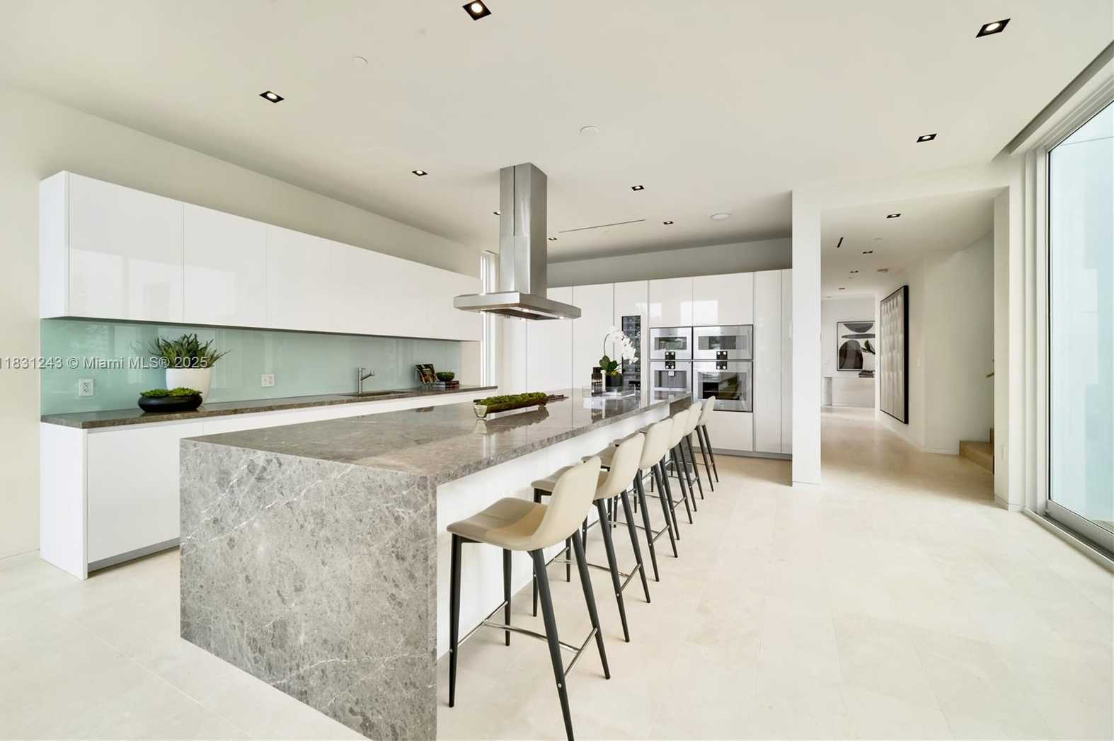 Small Image of 1011 WEST 48TH ST #8, Miami Beach Number 6
